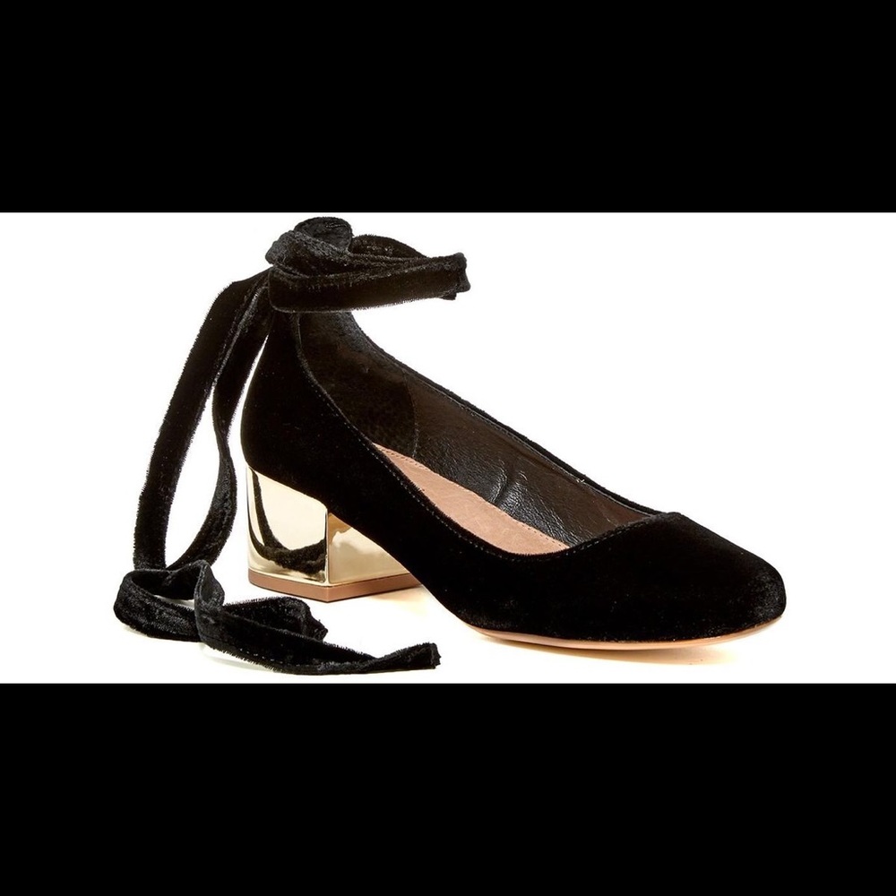 Steve Madden - black suede shoes
